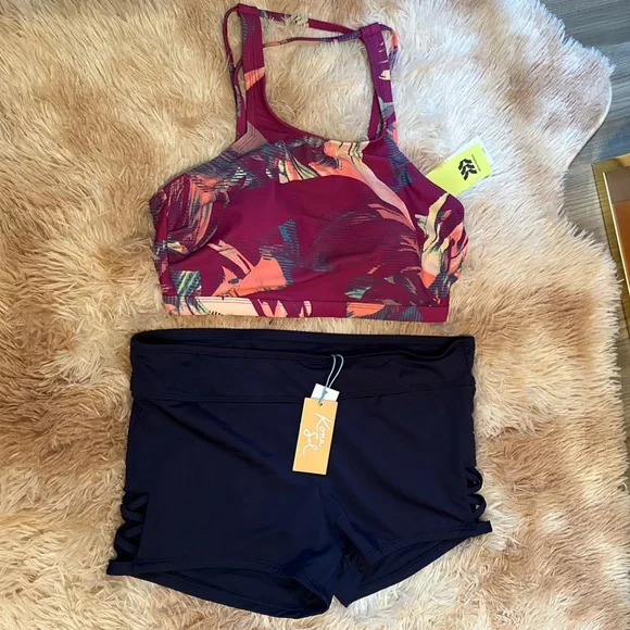 Swimsuit - Picture 1 of 6